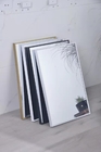 O espelho de alumínio do ouro retangular do canto de quadrado molda o perfil para banheiros
